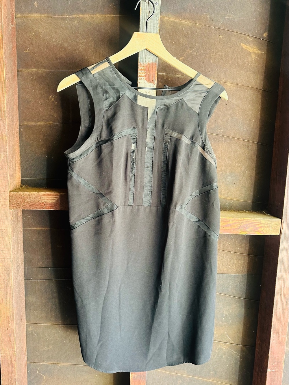 silence + noise Black Sleeveless Paneled Shift Dress